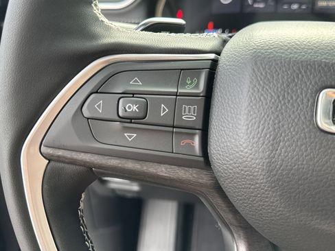 New 2025 Jeep Grand Cherokee Limited w/ Luxury Tech Group II image 31