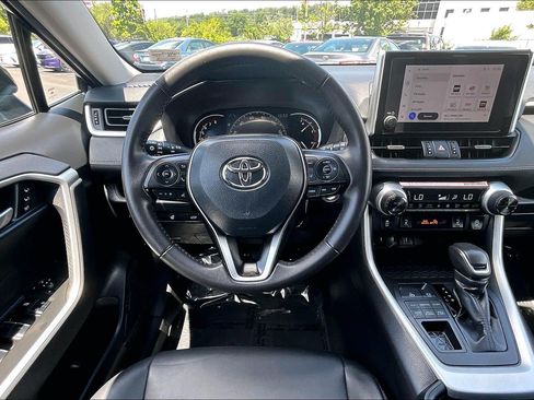 Used 2025 Toyota RAV4 XLE Premium w/ Weather Package AWD/4WD image 5