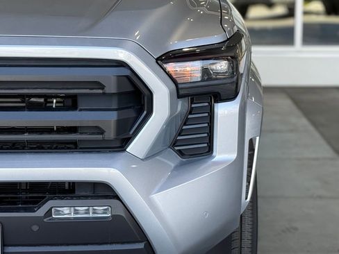 New 2025 Toyota Tacoma SR5 image 5