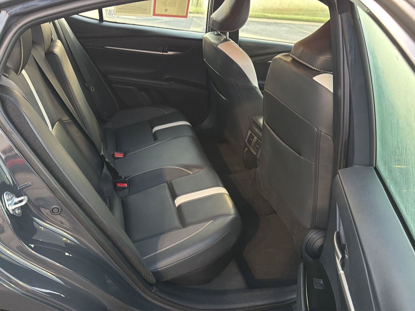 Used 2025 Toyota Camry SE FWD image 12
