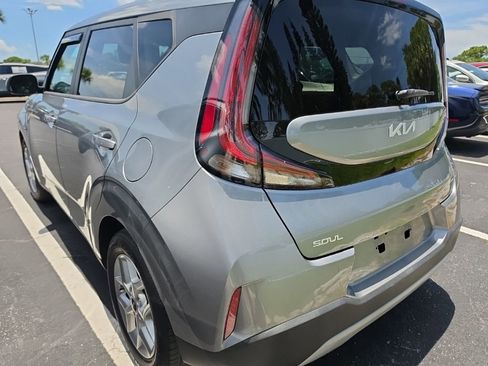Certified 2023 Kia Soul S FWD image 13