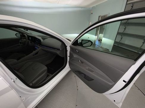 Used 2024 Hyundai Elantra SEL FWD image 24