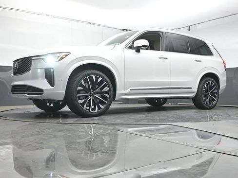 New 2026 Volvo XC90 B6 Ultra w/ Protection Package image 36
