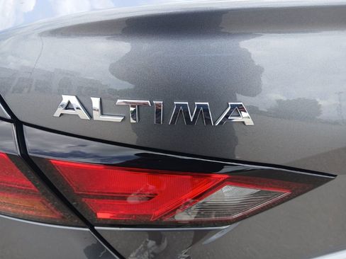 Used 2022 Nissan Altima 2.5 S FWD image 10