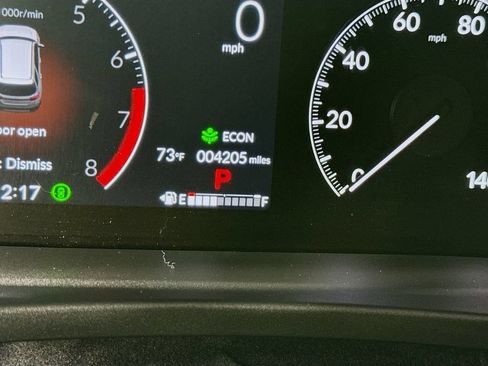 Used 2025 Honda Pilot Touring image 12