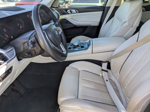 Used 2023 BMW X7 xDrive40i w/ Executive Package image 25