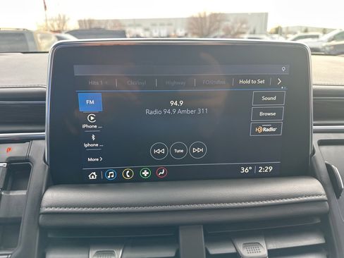 Used 2021 Chevrolet Tahoe Z71 w/ Z71 Signature Package image 3