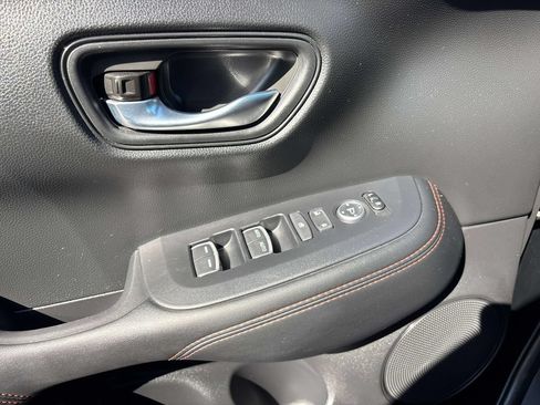 Used 2025 Honda HR-V Sport image 17