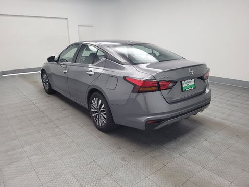 Used 2023 Nissan Altima 2.5 SV FWD image 5