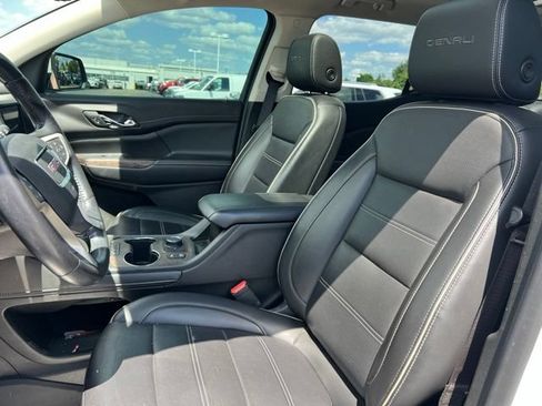 Used 2021 GMC Acadia Denali w/ Denali Ultimate Package AWD/4WD image 24