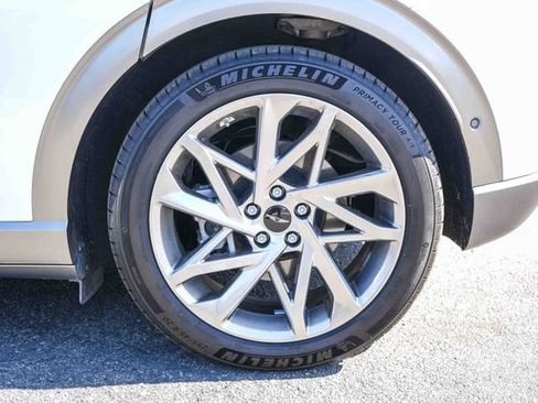 Used 2023 Genesis GV60 Advanced AWD/4WD image 11