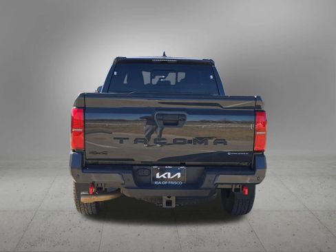 Used 2024 Toyota Tacoma TRD Off-Road image 5