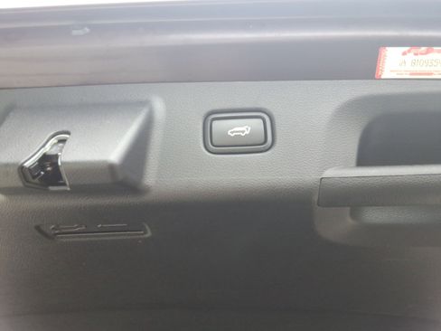 Used 2024 Hyundai Palisade Calligraphy image 24