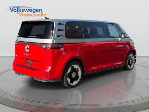 New 2025 Volkswagen ID. Buzz Pro S Plus RWD image 4