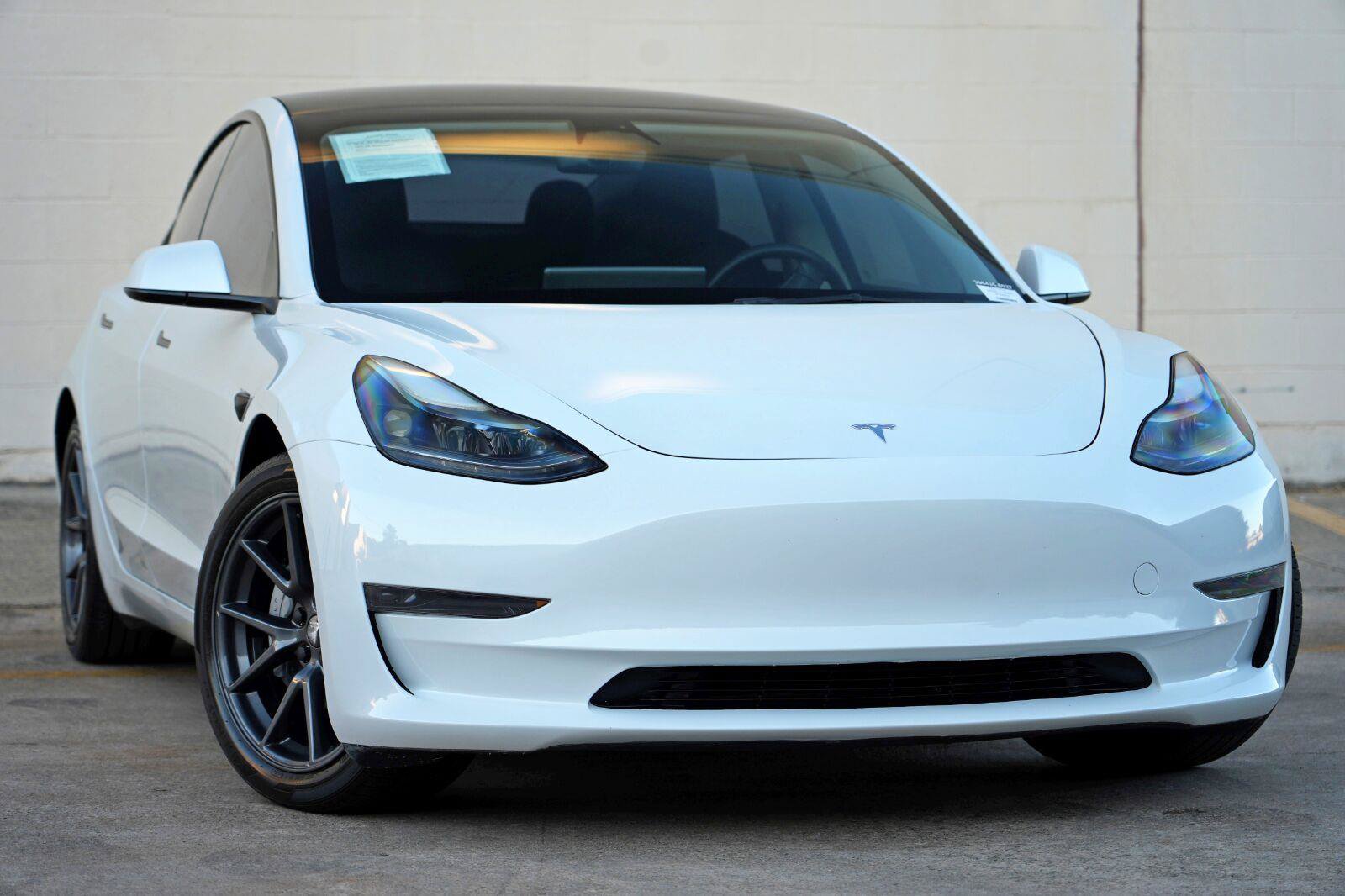 Used 2023 Tesla Model 3 Standard Range RWD image 3