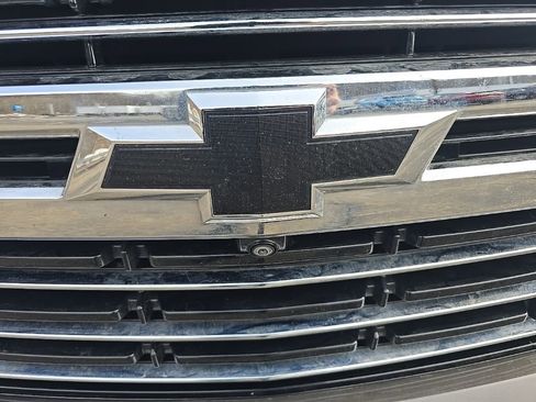 Certified 2021 Chevrolet Suburban LT w/ LT Signature Package image 4