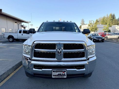 Used 2018 RAM 3500 SLT AWD/4WD image 4