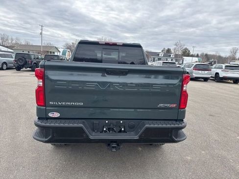Used 2025 Chevrolet Silverado 1500 ZR2 AWD/4WD image 6
