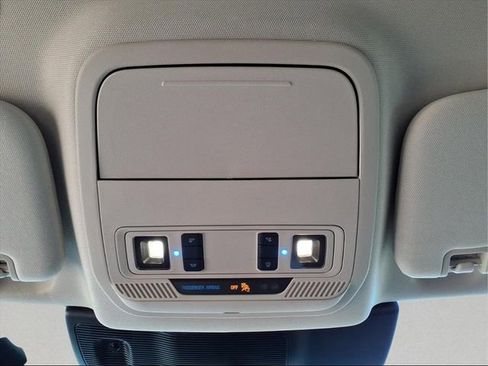 Used 2022 Ford Explorer XLT image 20