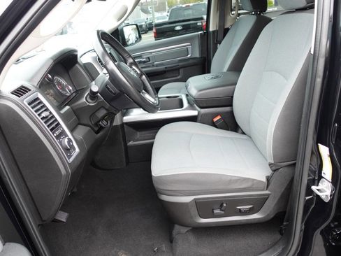 Used 2023 RAM 1500 Classic SLT w/ Electronics Convenience Group AWD/4WD image 18