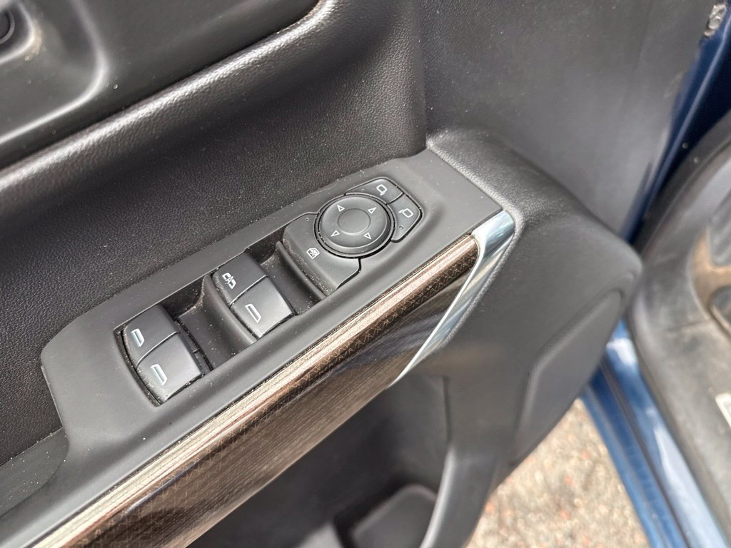 Used 2021 Chevrolet Silverado 1500 LT AWD/4WD image 21