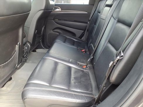 Used 2017 Jeep Grand Cherokee Limited w/ Trailer Tow Group IV image 12