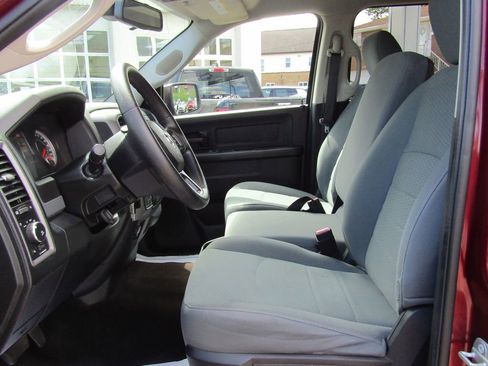 Used 2016 RAM 1500 Express AWD/4WD image 23