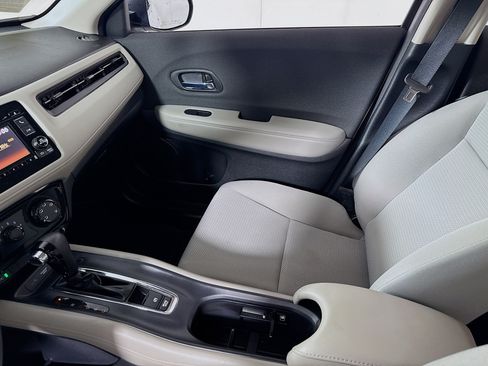 Used 2022 Honda HR-V LX image 22