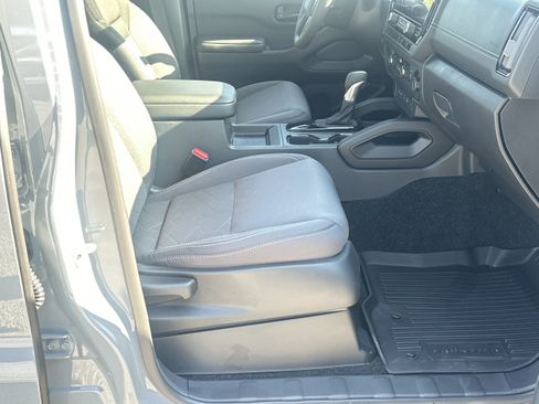 Used 2026 Nissan Frontier SV w/ All-Weather Content Package RWD image 13