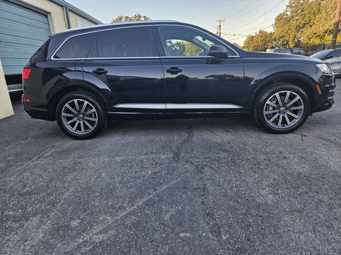 Used 2017 Audi Q7 3.0T Prestige image 3