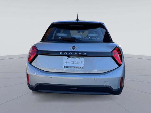 New 2026 MINI Cooper 4-Door Hardtop image 4