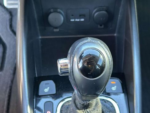 Used 2013 Kia Forte SX w/ Leather Pkg image 27