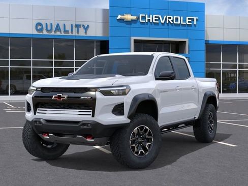 New 2026 Chevrolet Colorado ZR2 w/ Technology Package AWD/4WD image 6
