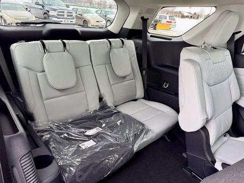 New 2026 Ford Explorer Platinum w/ LUX Leather Package image 19