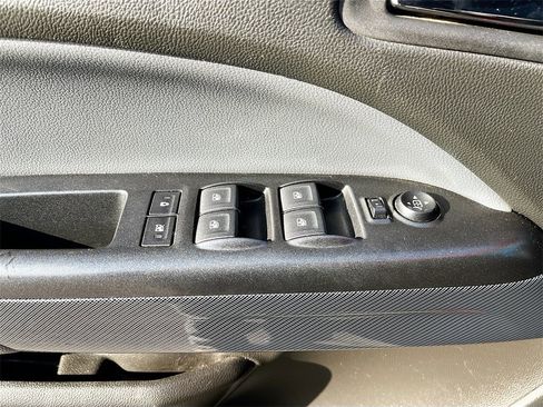 Used 2021 Chevrolet Colorado Z71 image 17