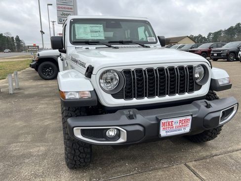 New 2026 Jeep Gladiator Sport image 2