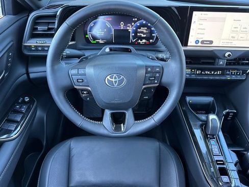 Used 2025 Toyota Crown Signia w/ Advanced Technology Package AWD/4WD image 15