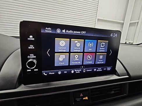 Used 2025 Honda Pilot EX-L image 17