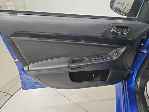 Used 2017 Mitsubishi Lancer ES image 10