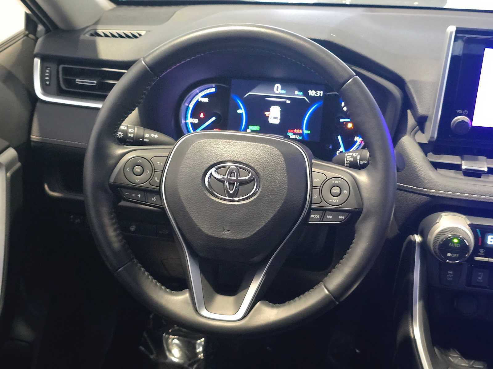 Used 2023 Toyota RAV4 XLE Premium AWD/4WD image 20