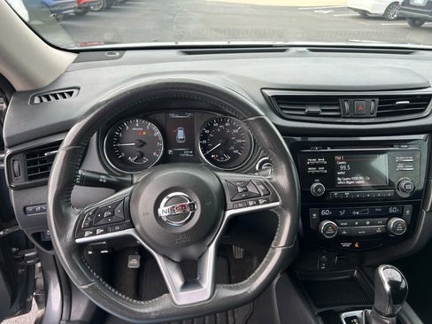 Used 2017 Nissan Rogue SV w/ Midnight Edition Package FWD image 21