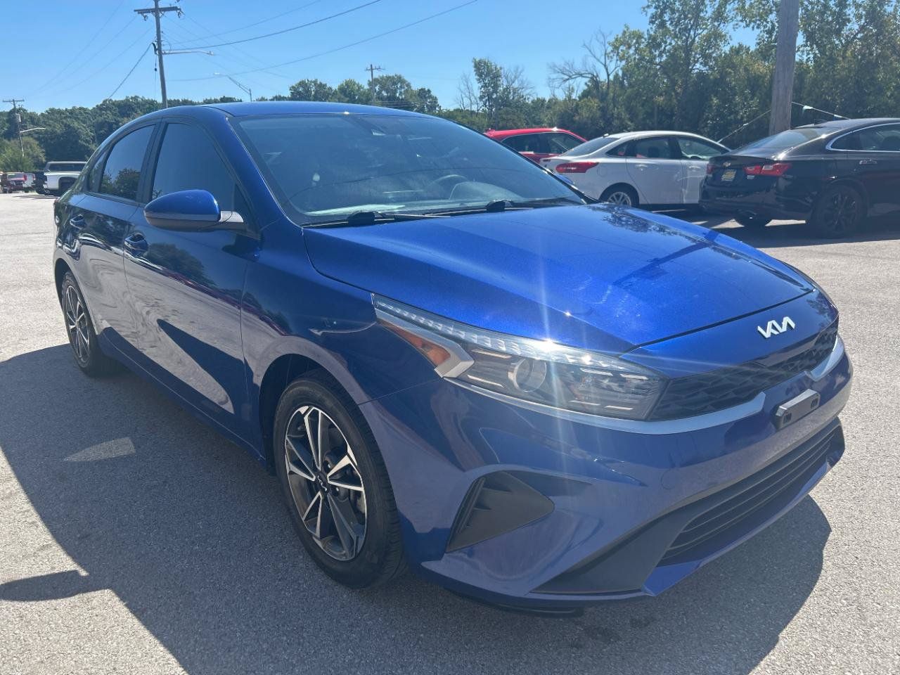 Used 2022 Kia Forte LXS FWD image 3