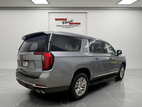 Used 2025 GMC Yukon XL Denali AWD/4WD image 7