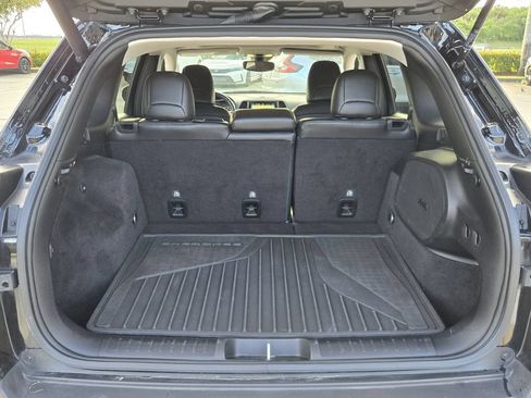 Used 2021 Jeep Cherokee Limited w/ Elite Package FWD image 13
