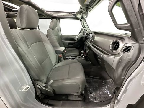 Used 2023 Jeep Wrangler Unlimited w/ Sun & Screen Package AWD/4WD image 29