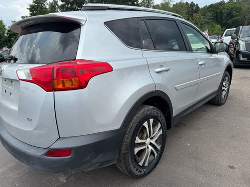 Used 2013 Toyota RAV4 LE FWD image 11