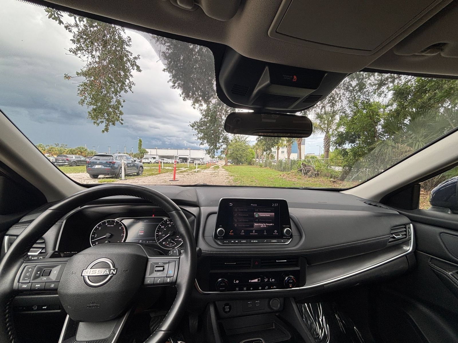 Used 2025 Nissan Rogue SV FWD image 34