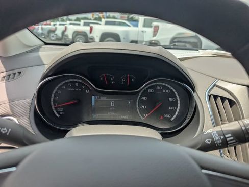 Used 2017 Chevrolet Cruze LT w/ Sun And Sound Package FWD image 19