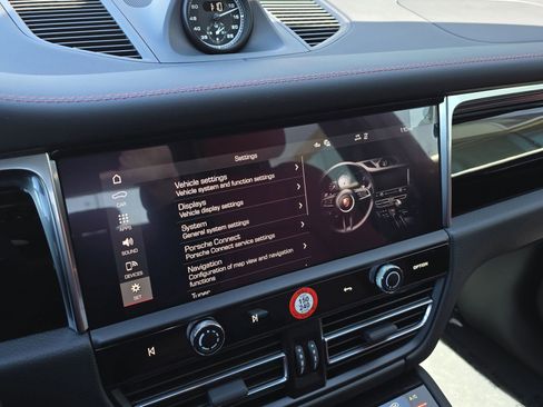 New 2026 Porsche Macan AWD/4WD image 16