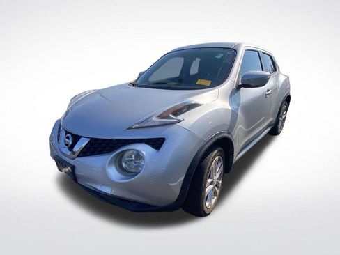 Used 2015 Nissan Juke SV AWD/4WD image 3